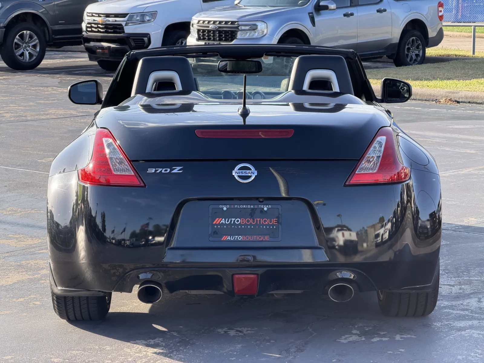 Nissan 370Z photo 7