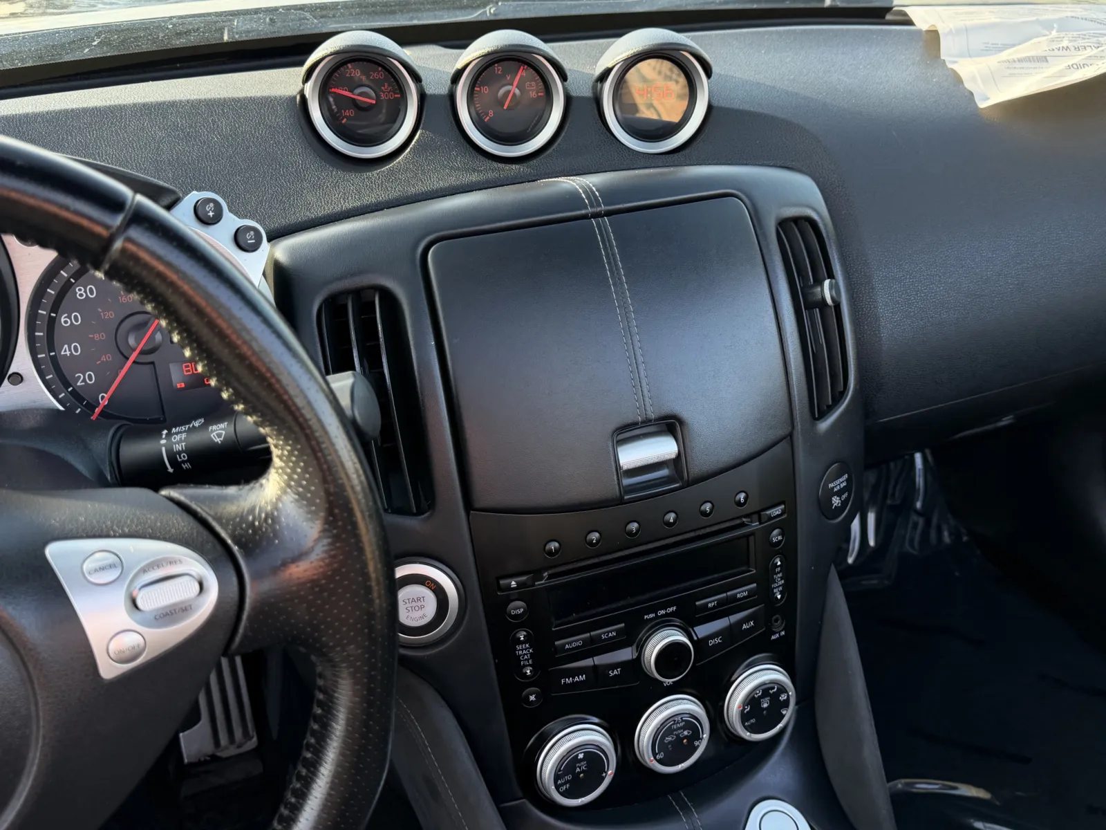 Nissan 370Z photo 18