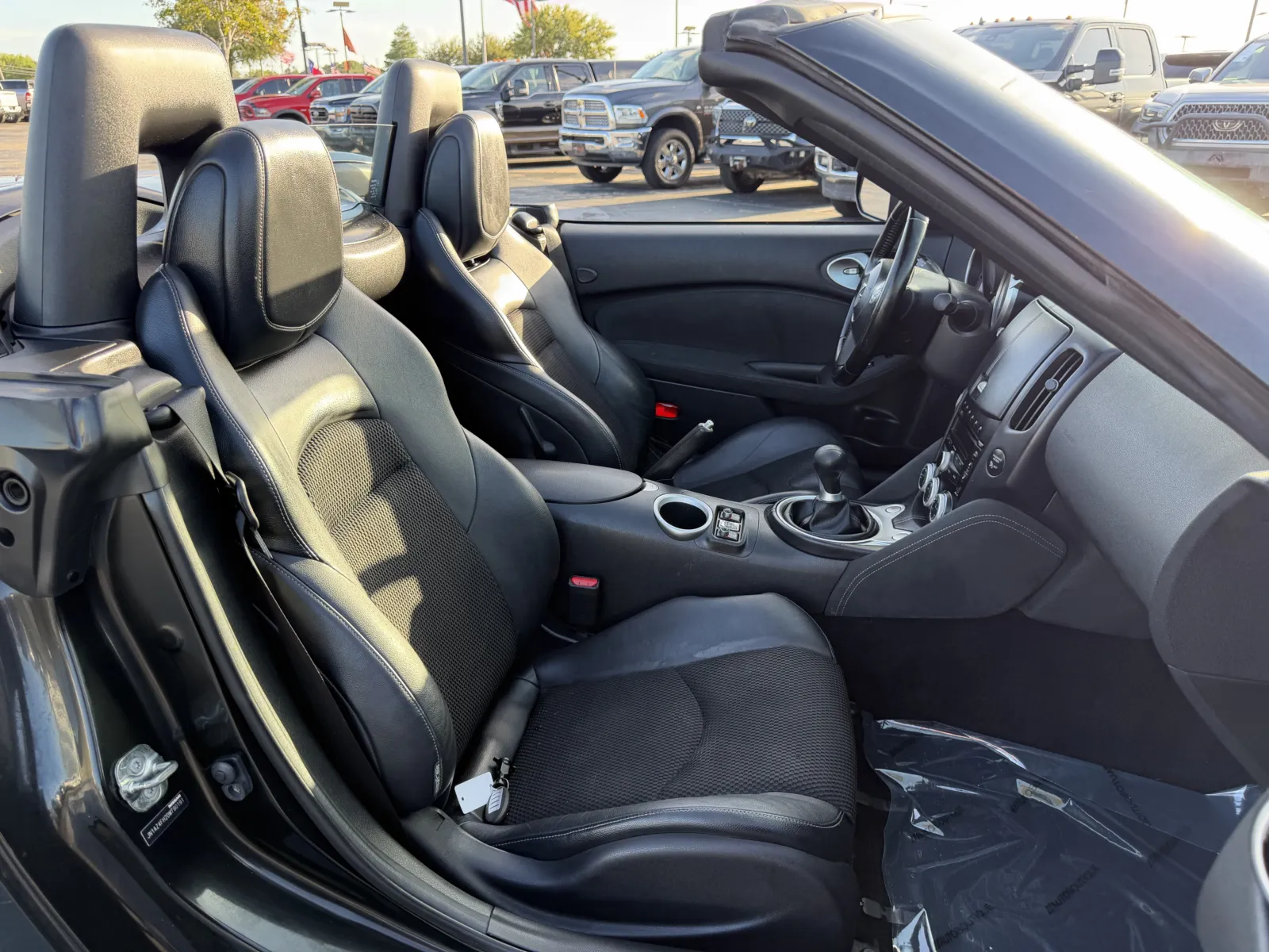 Nissan 370Z photo 27