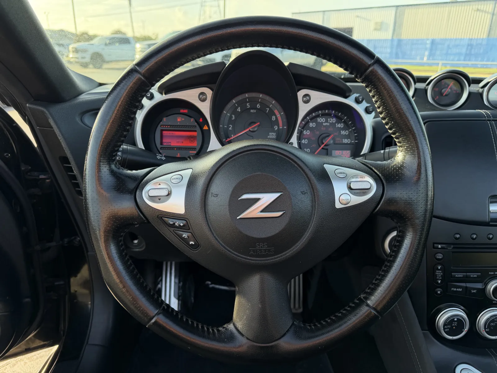 Nissan 370Z photo 14
