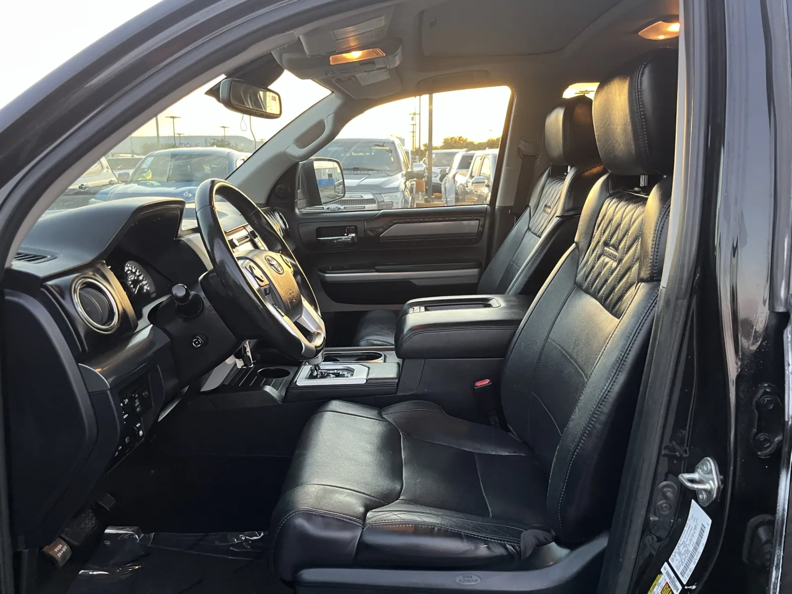 Toyota Tundra photo 25