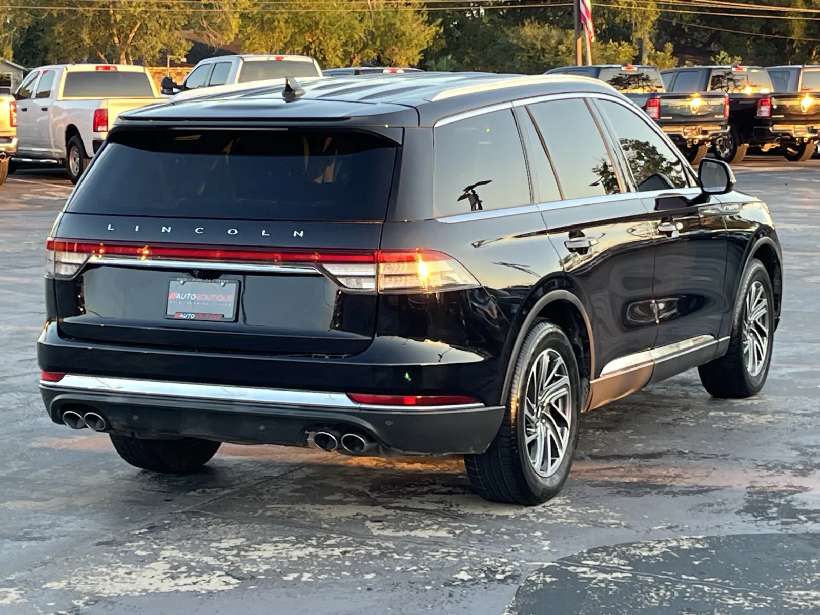 Lincoln Aviator photo 8