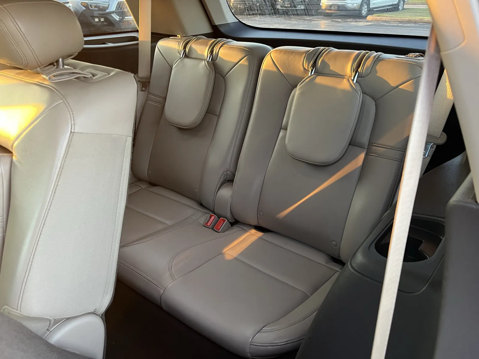 Lincoln Aviator photo 28