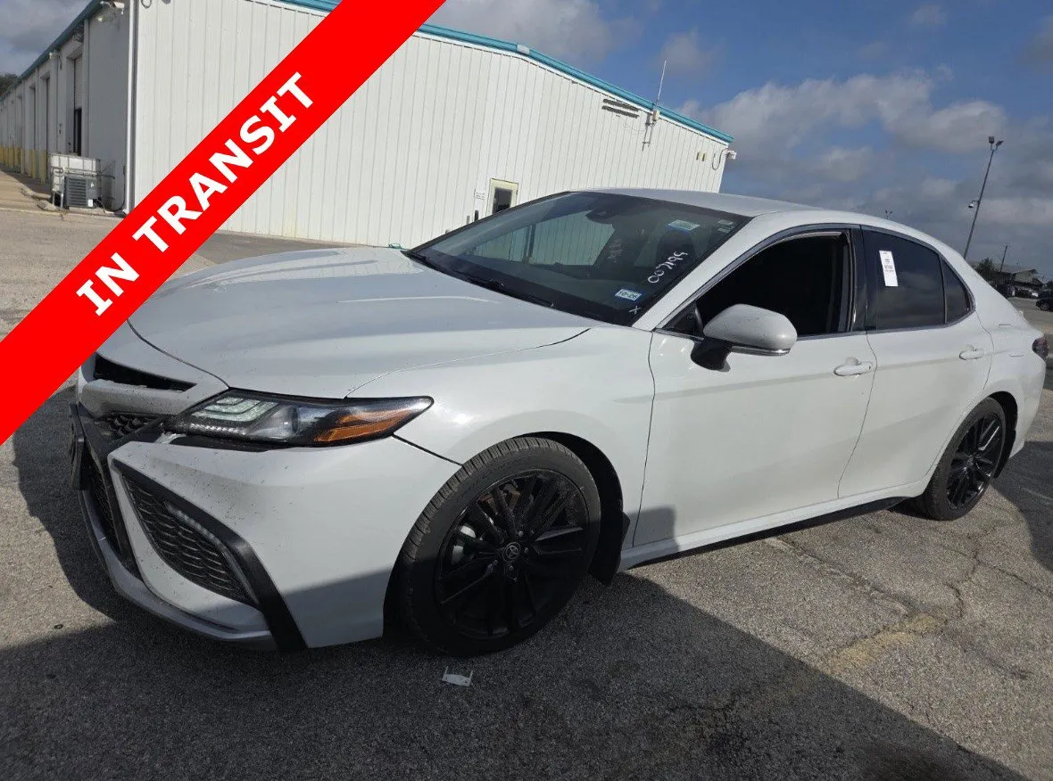 White 2022 Toyota Camry XSE for sale in Alvin, TX