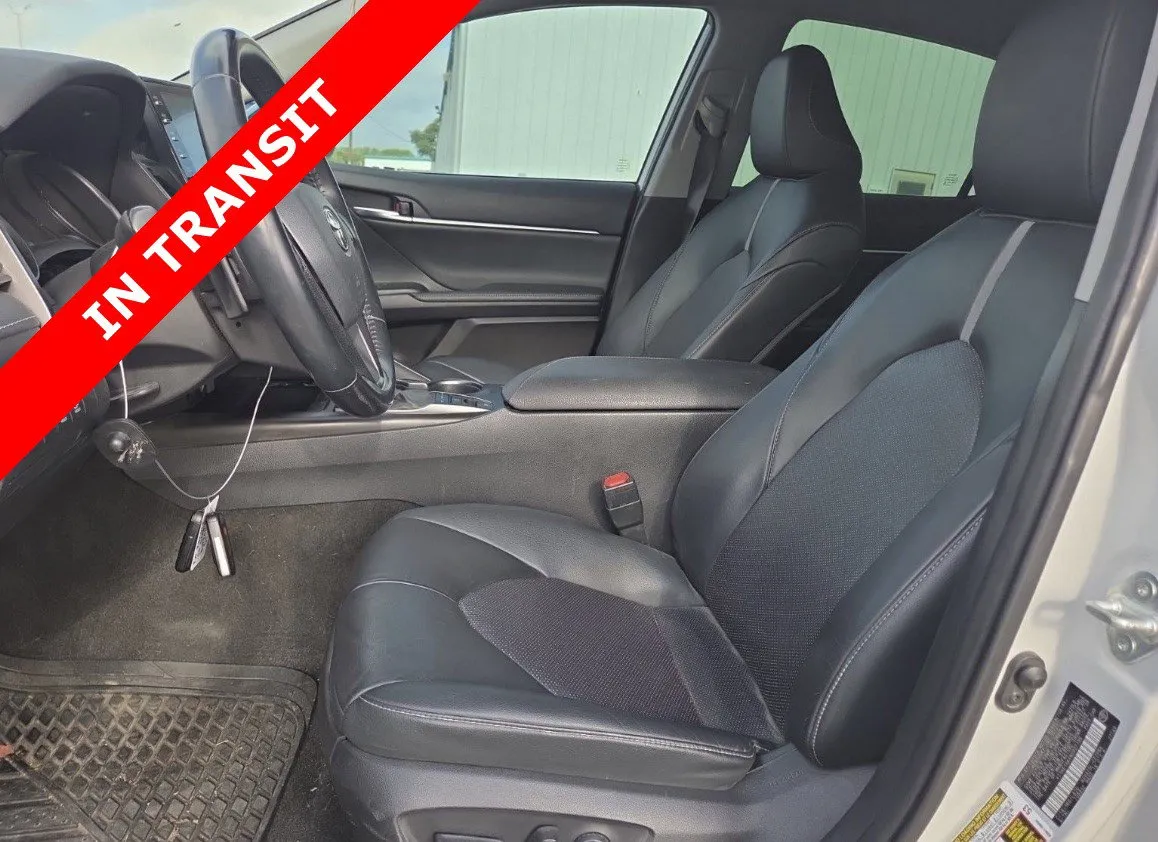 Toyota Camry photo 6