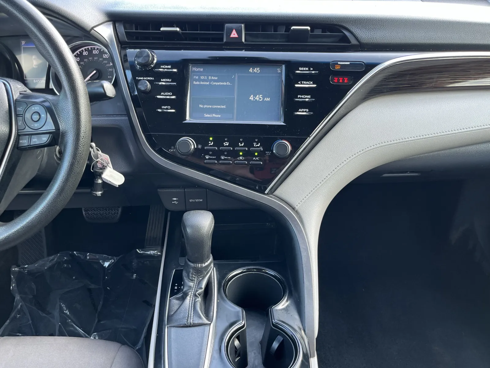 Toyota Camry photo 21