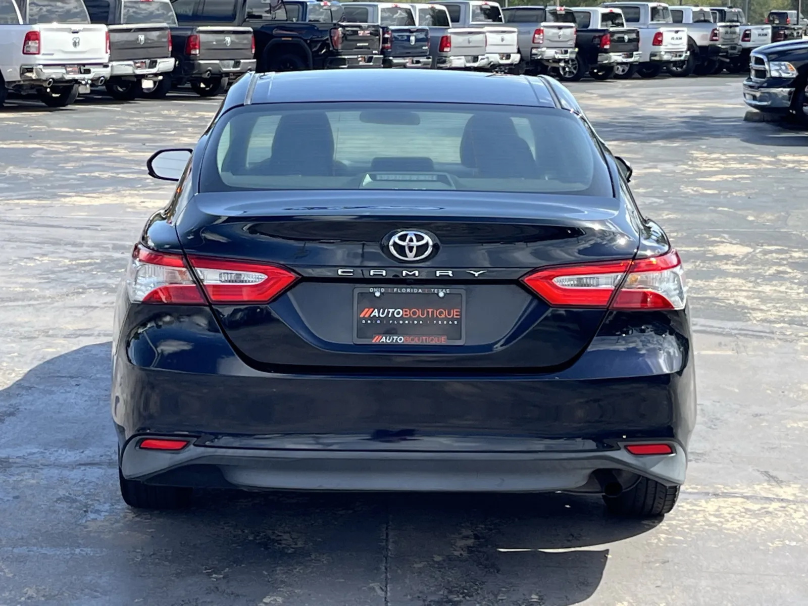 Toyota Camry photo 7