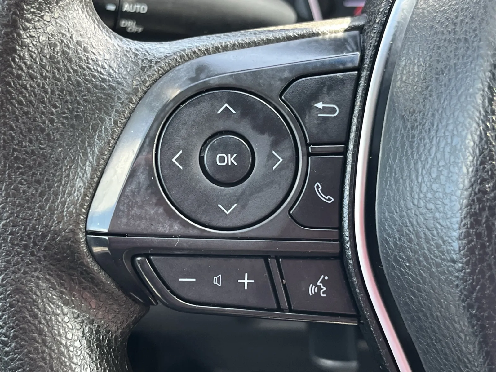 Toyota Camry photo 16