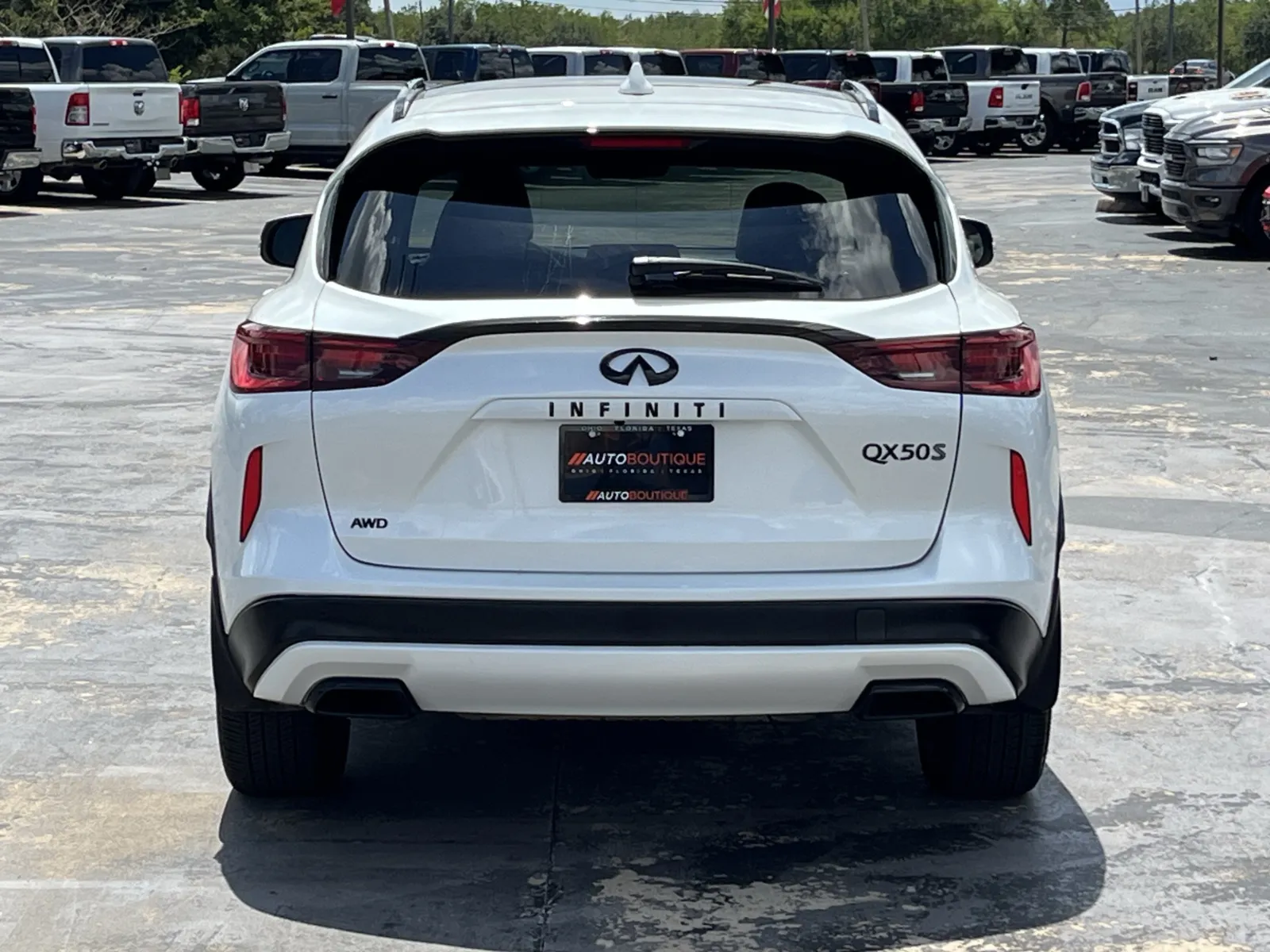 Infiniti QX50 photo 8