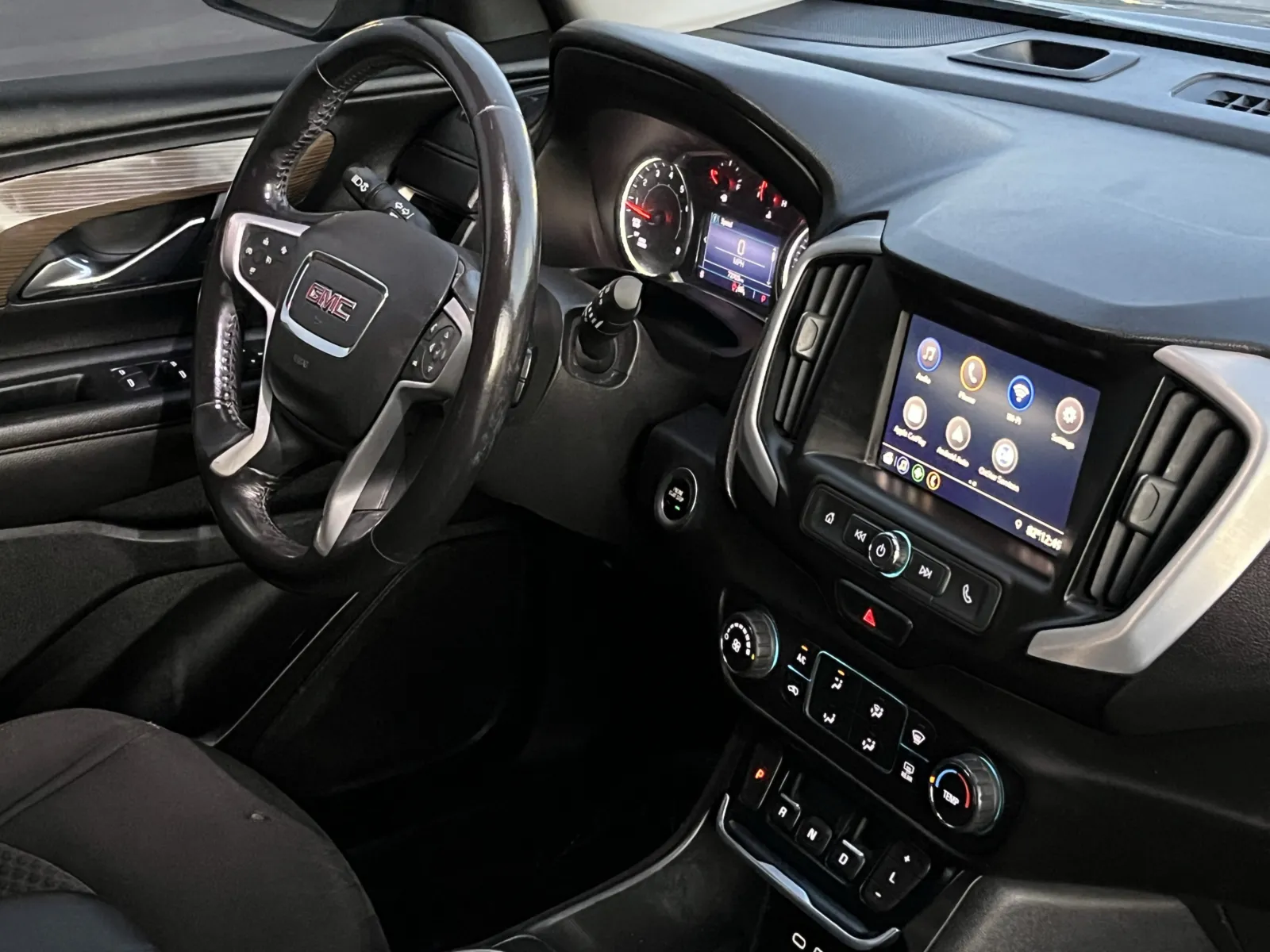 GMC Terrain photo 13