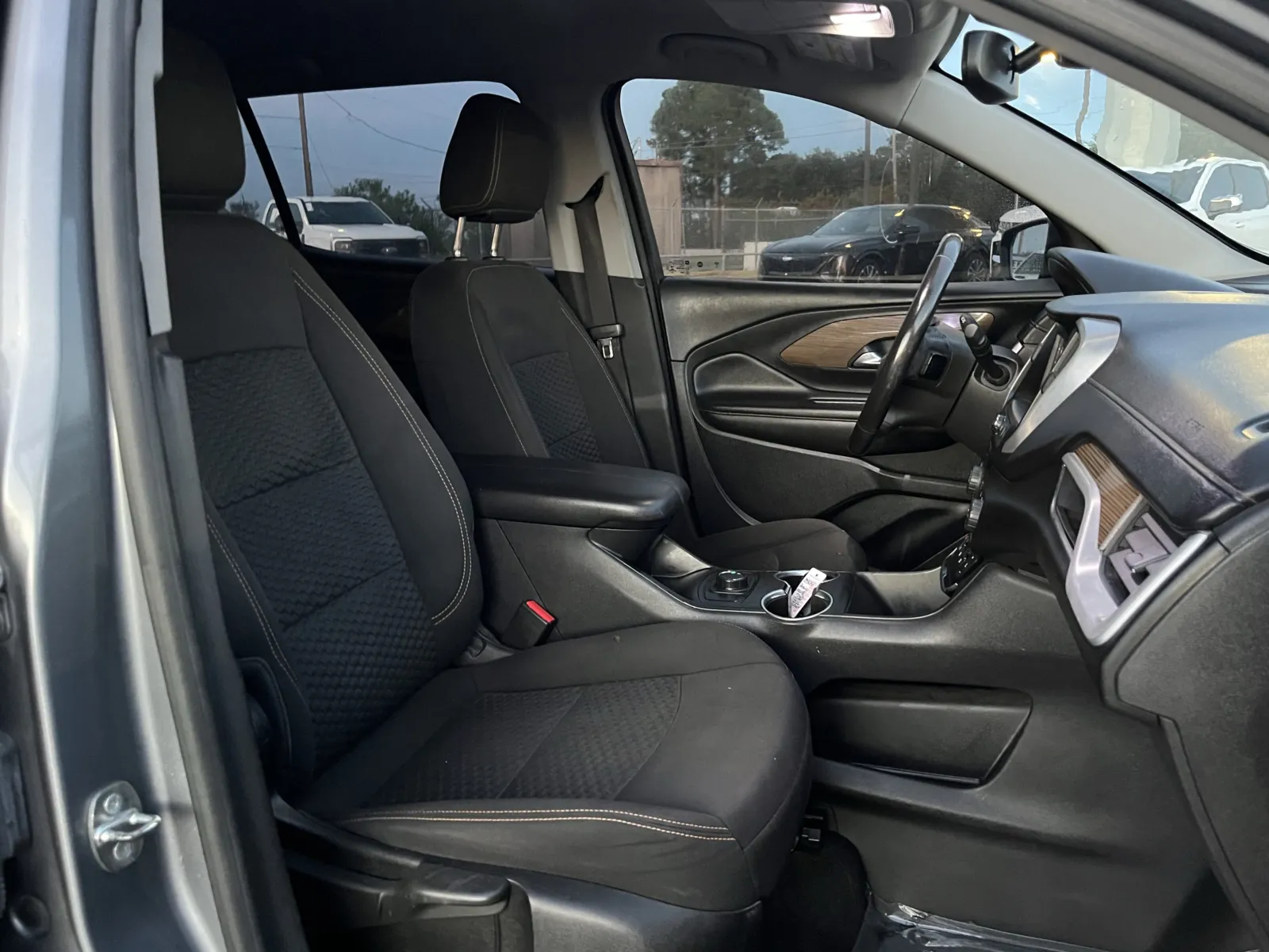 GMC Terrain photo 24