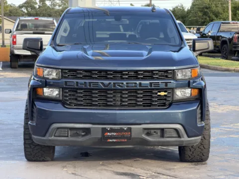 More photos of 2019 Chevrolet Silverado 1500 Custom at Auto Boutique Texas, TX