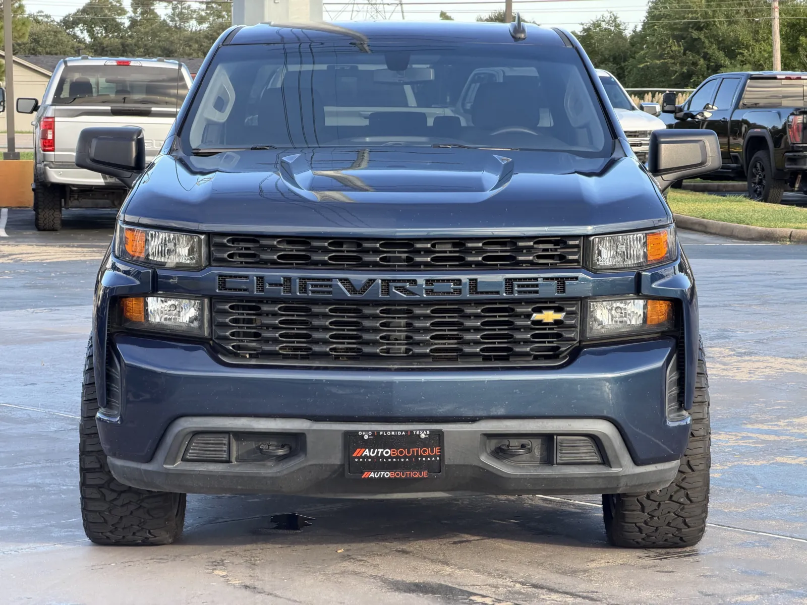 Chevrolet Silverado photo 5