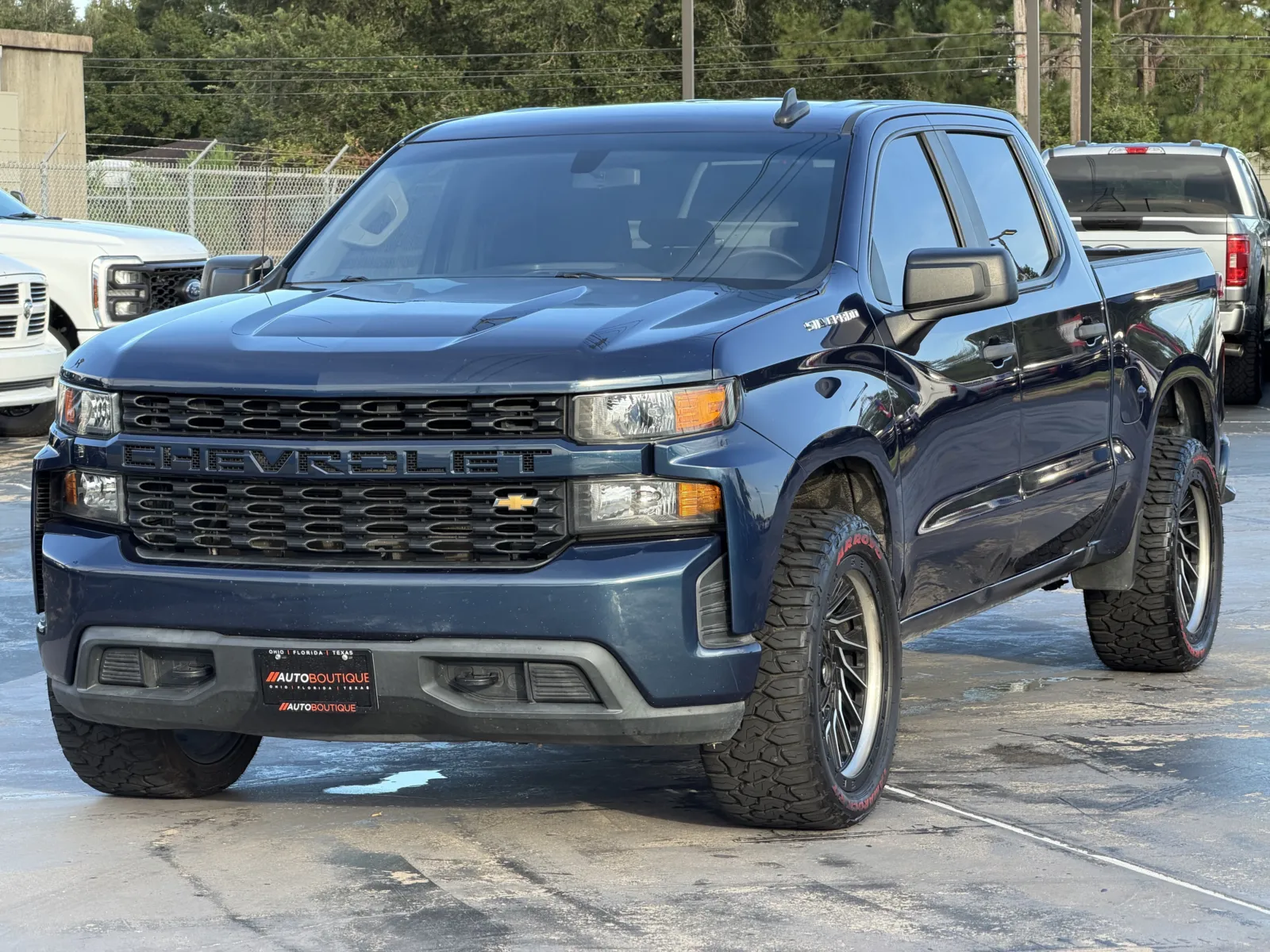 Chevrolet Silverado photo 4
