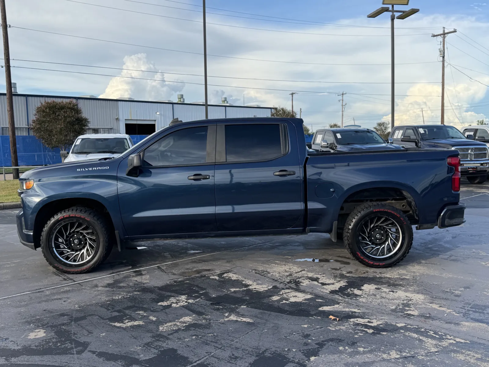Chevrolet Silverado photo 12