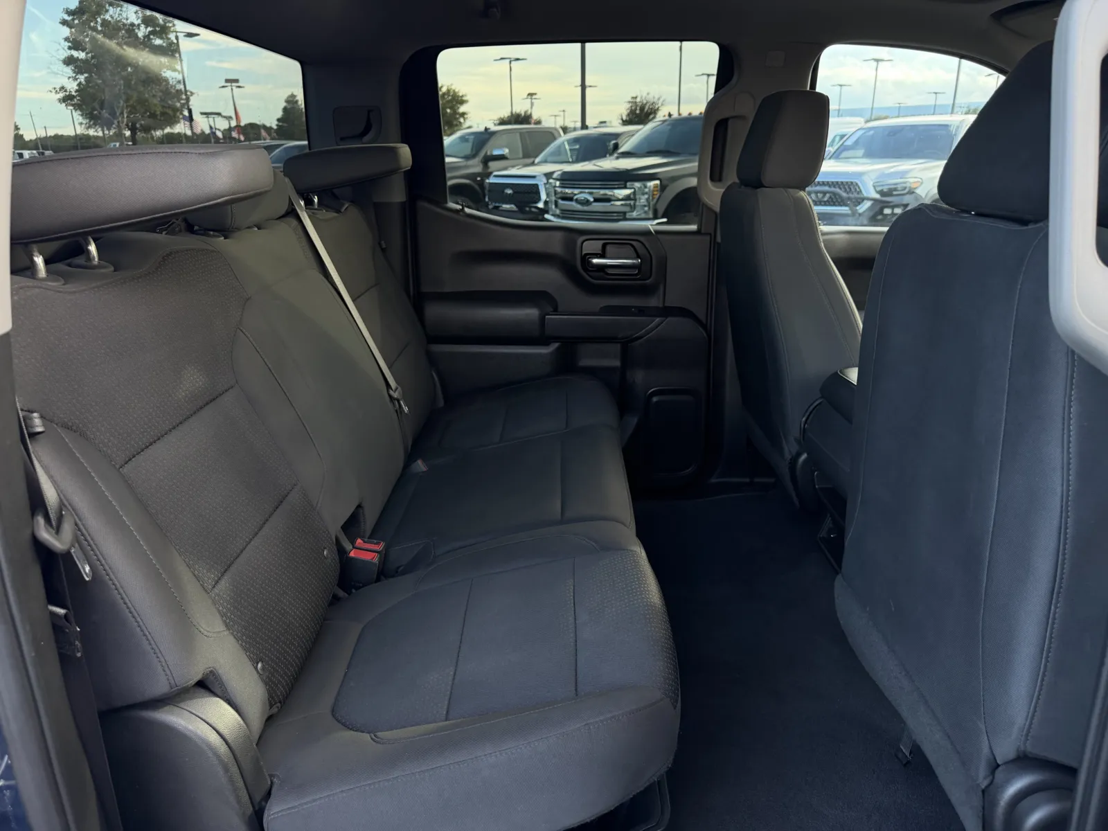 Chevrolet Silverado photo 20