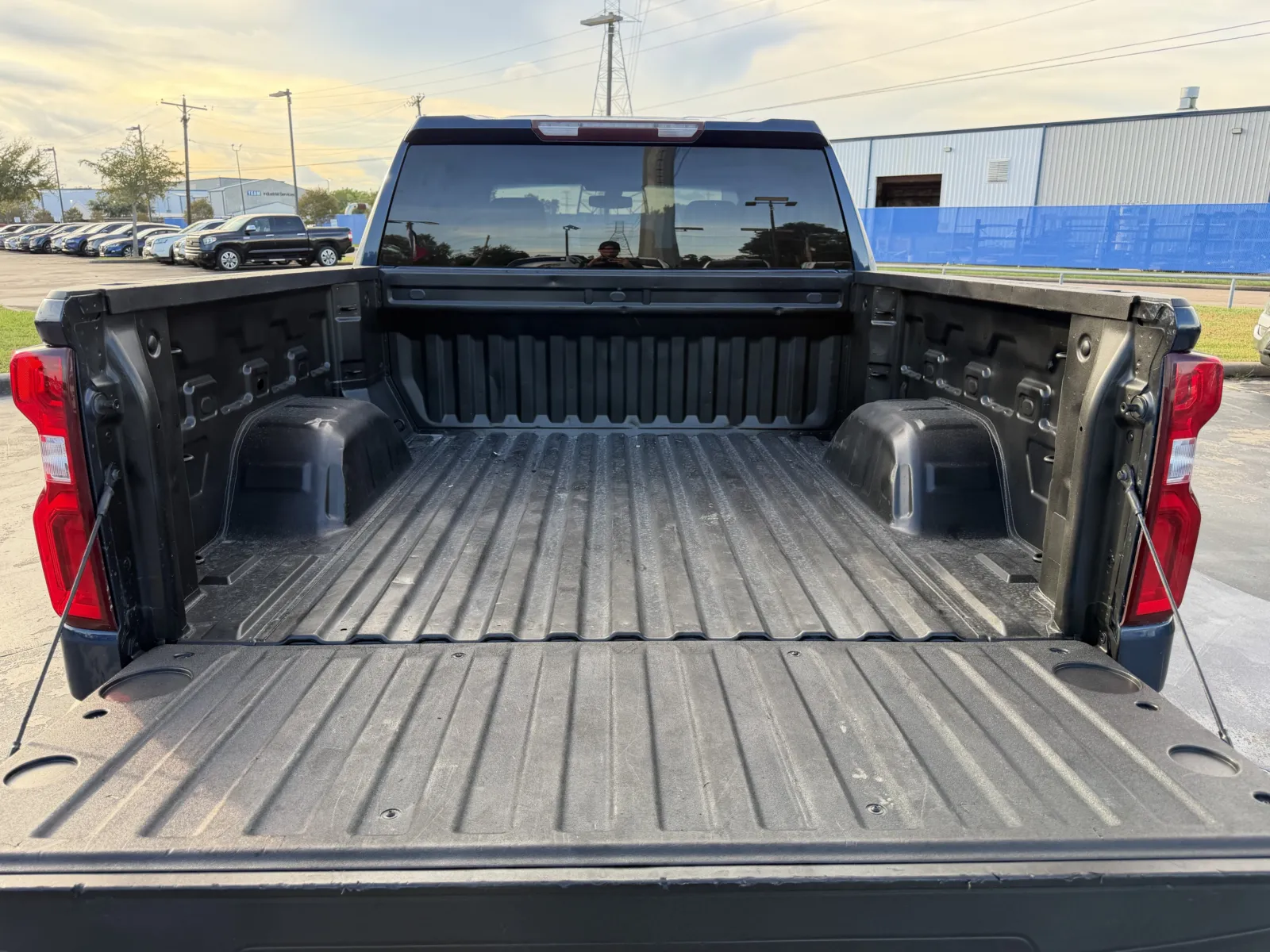 Chevrolet Silverado photo 21