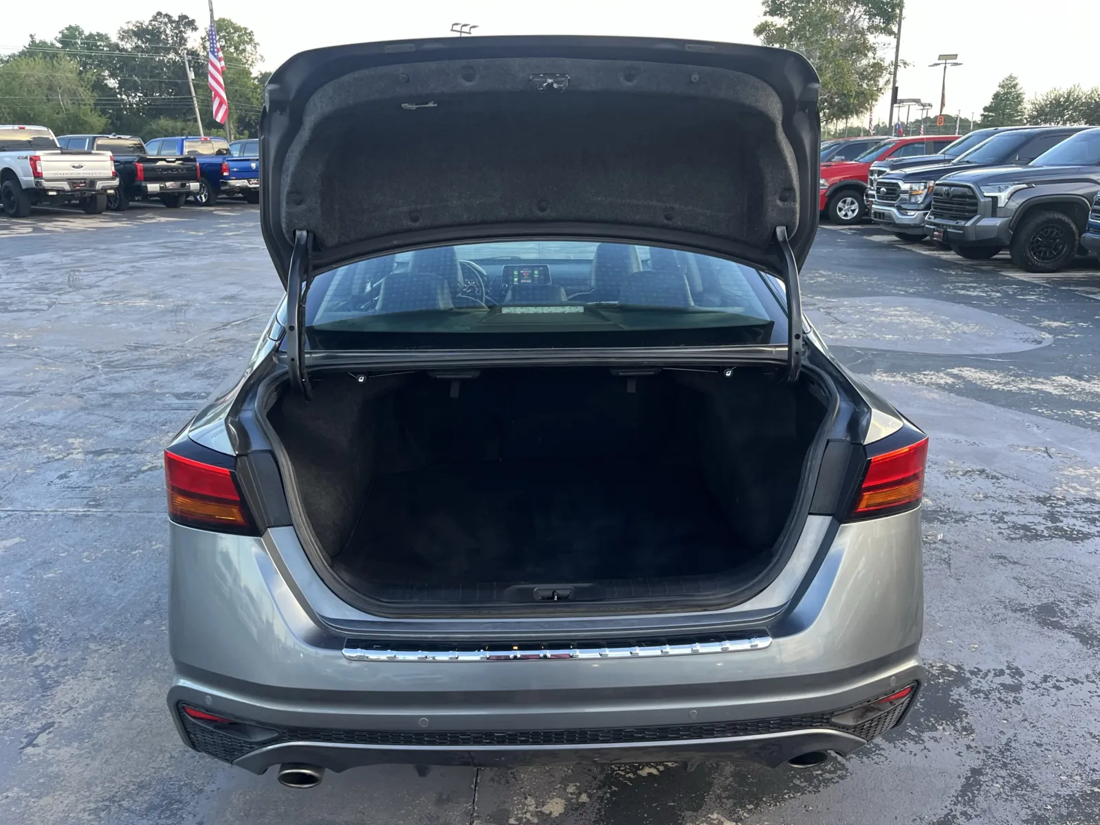 Nissan Altima photo 12