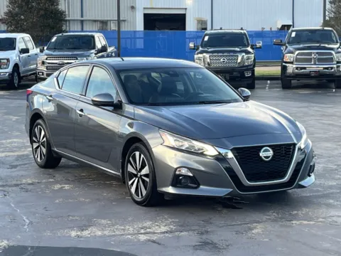 Another view of 2021 Nissan Altima 2.5 SL for sale in Alvin, TX at Auto Boutique Texas