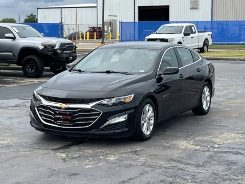 Photos of 2020 Chevrolet Malibu LT for sale in Alvin, TX at Auto Boutique Texas