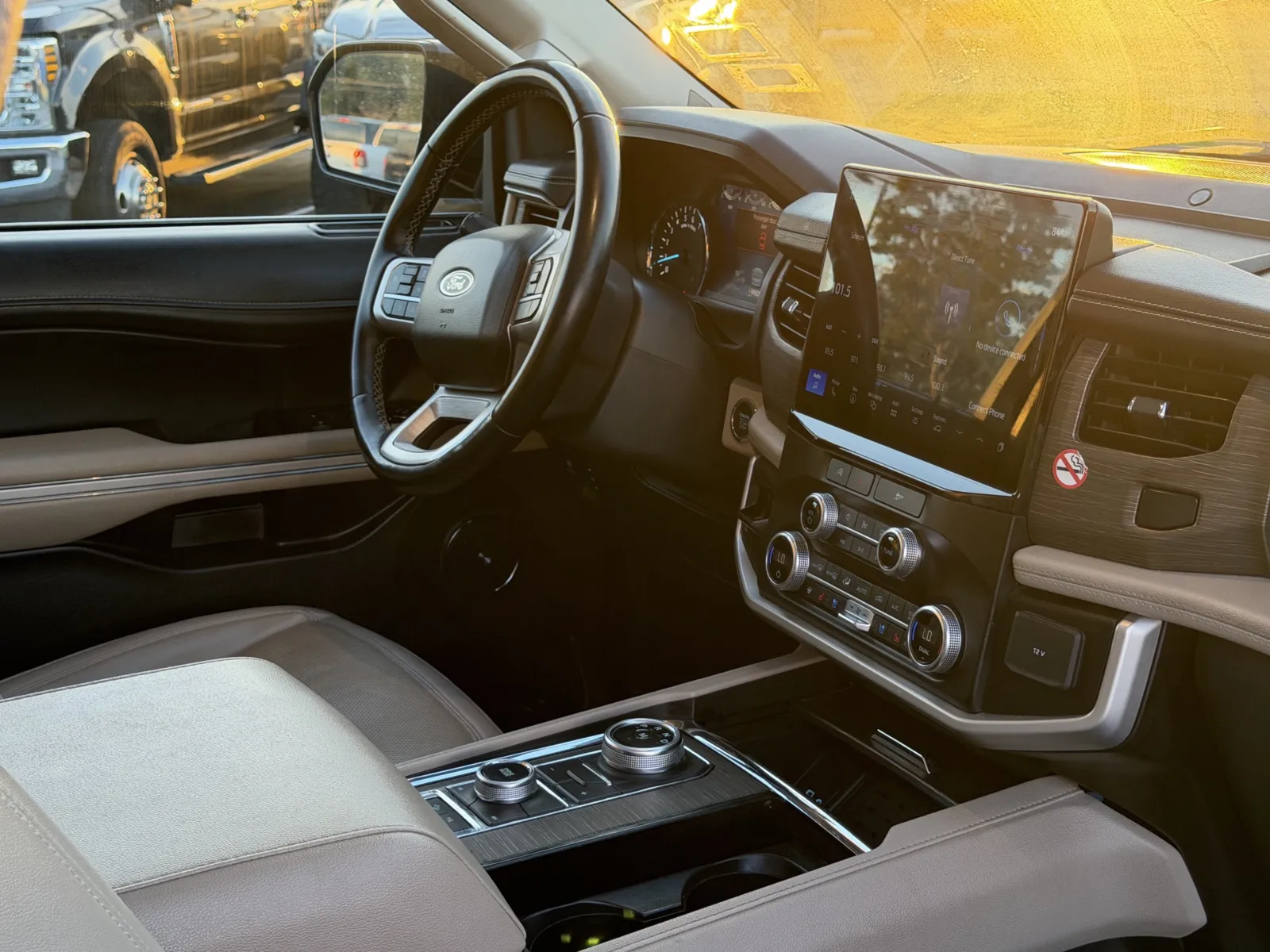 Ford Expedition photo 21