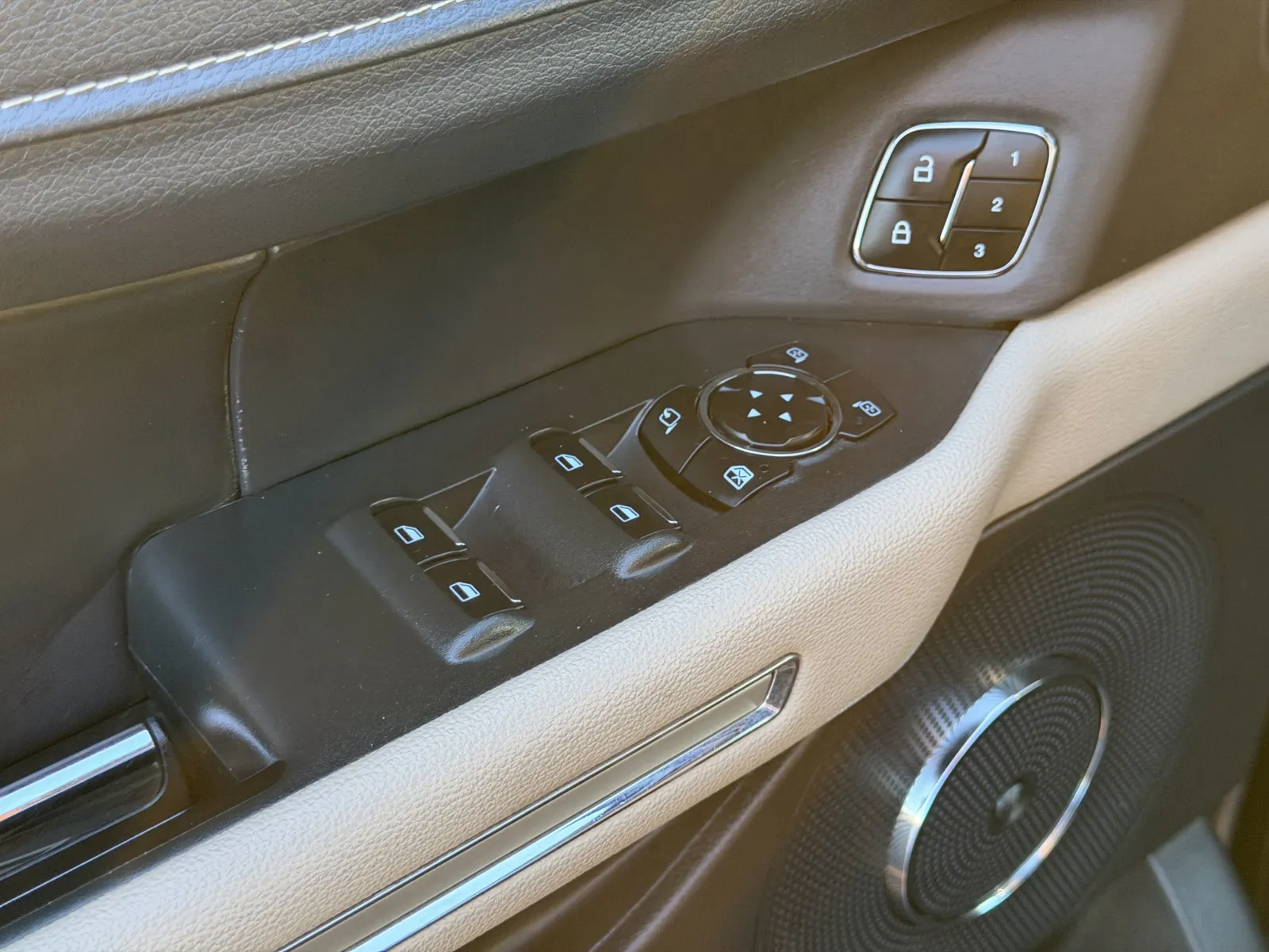 Ford Expedition photo 19