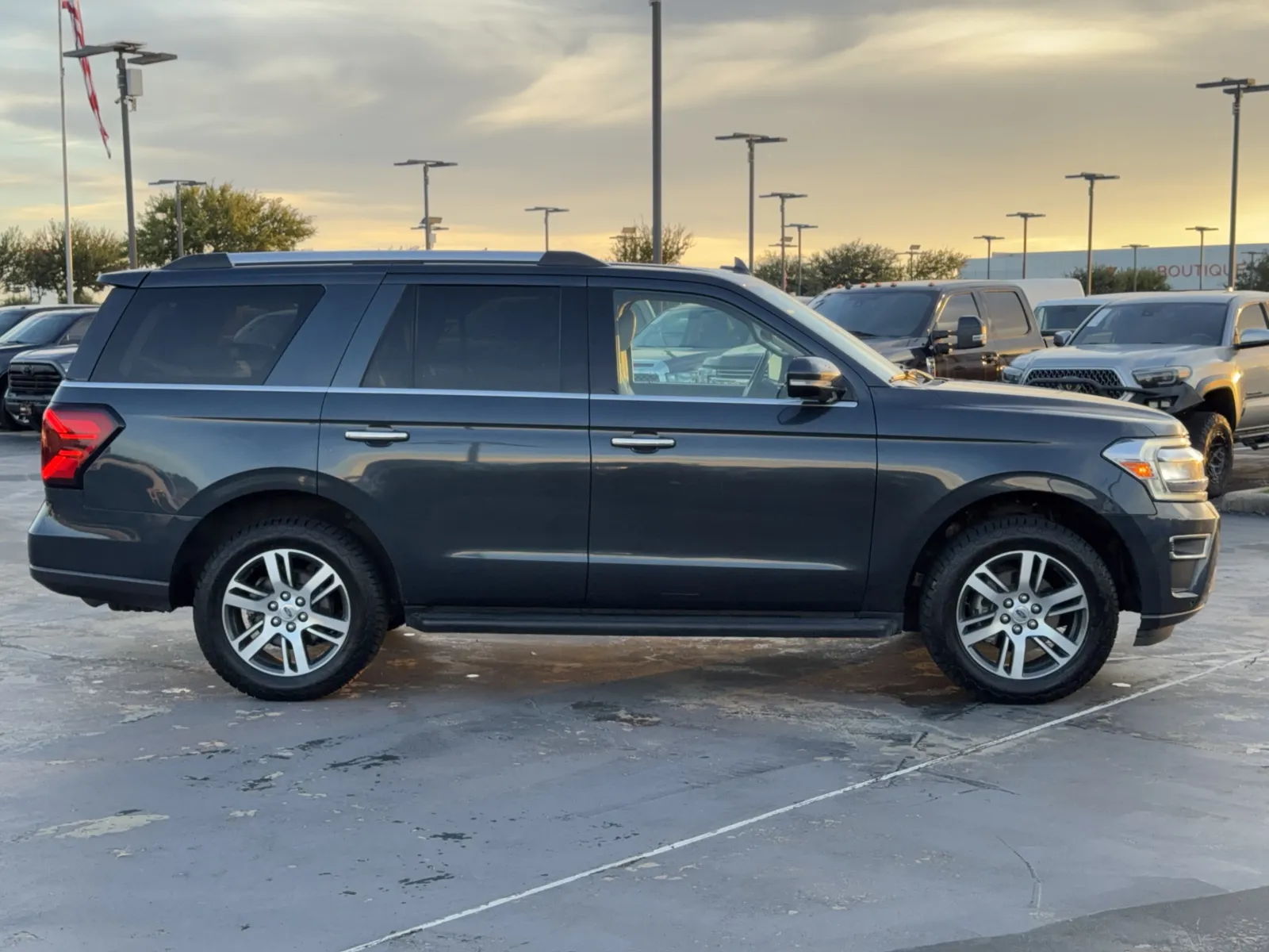 Ford Expedition photo 18