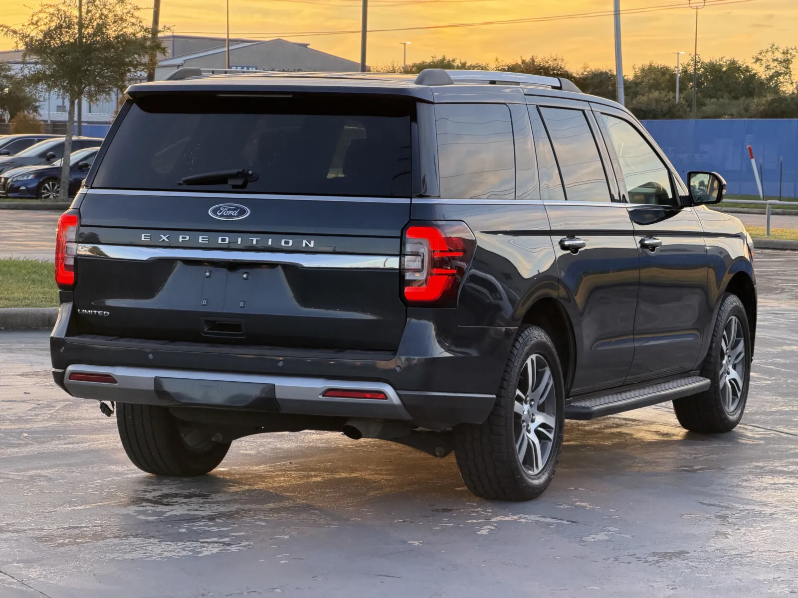 Ford Expedition photo 17