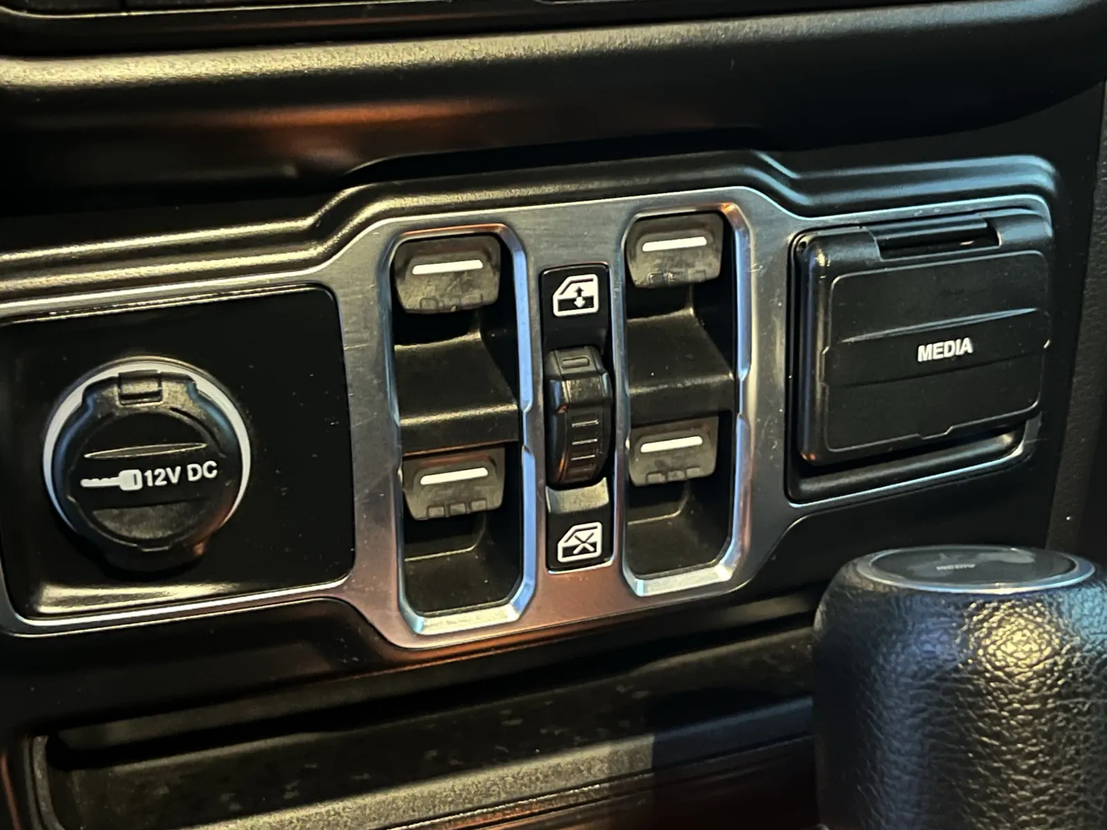 Jeep Wrangler photo 23