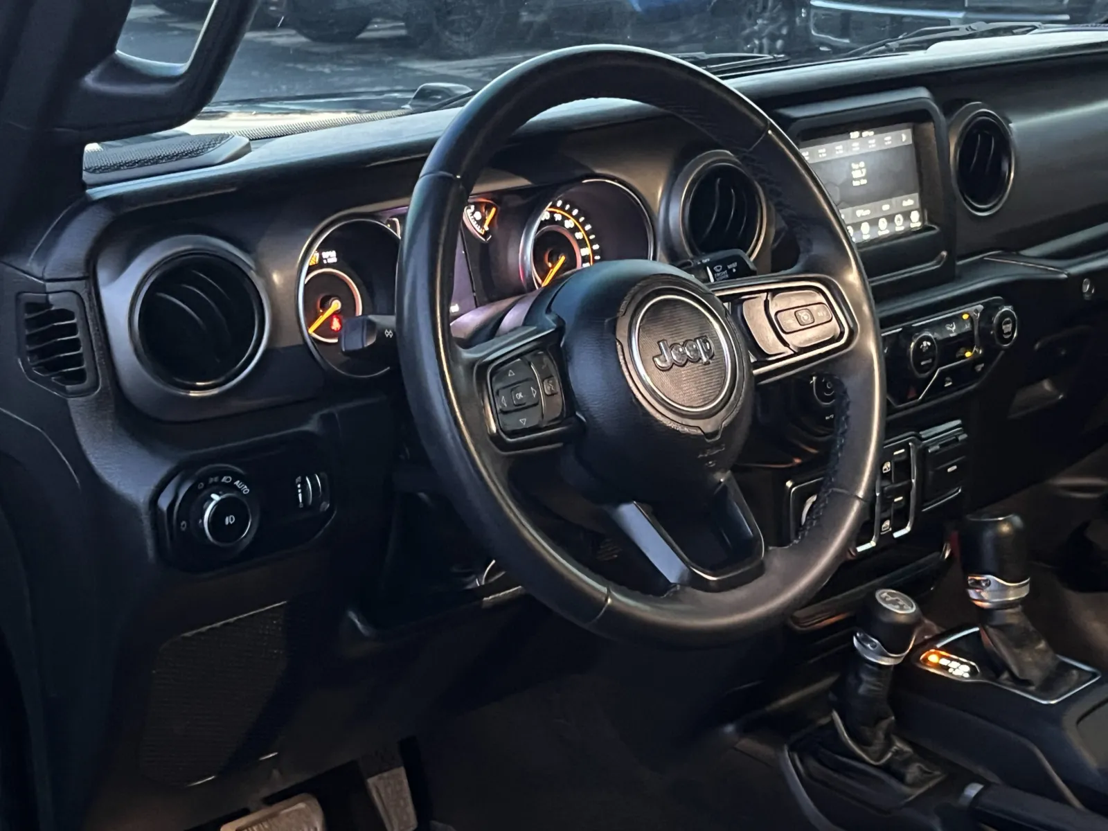Jeep Wrangler photo 14
