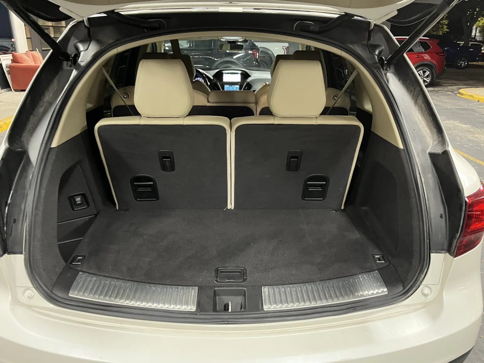 Acura MDX photo 14