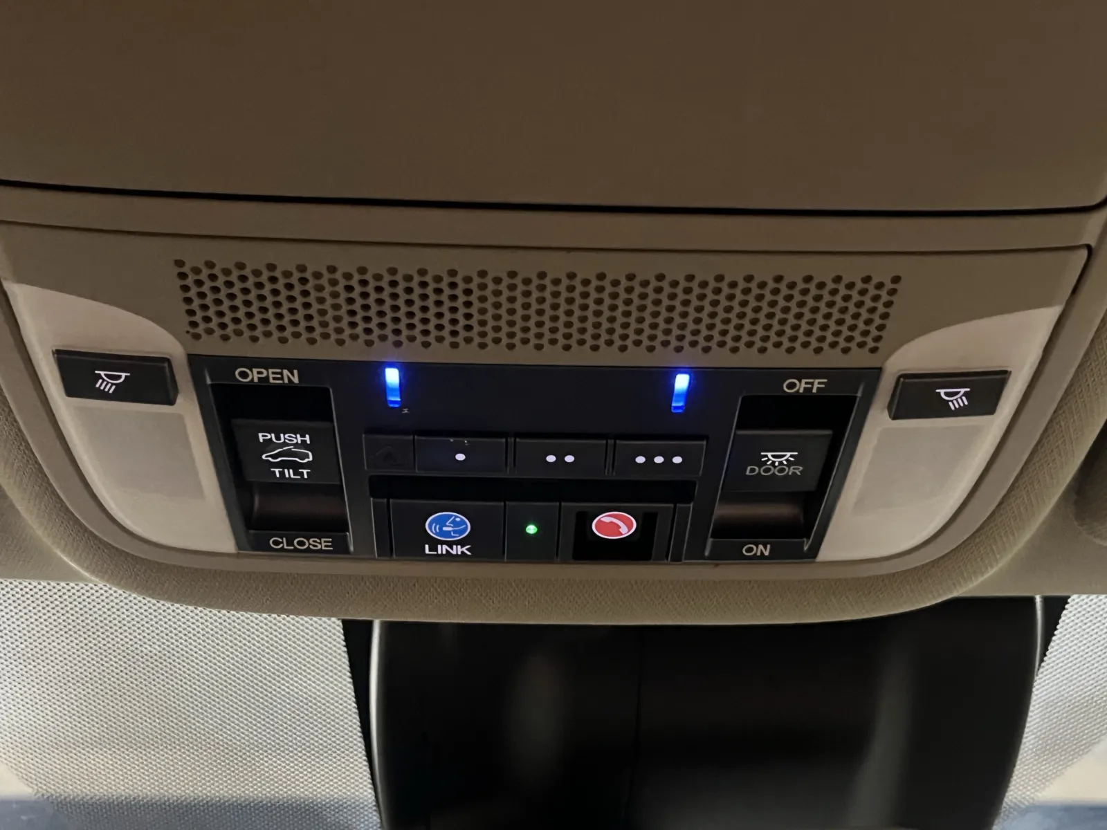 Acura MDX photo 23