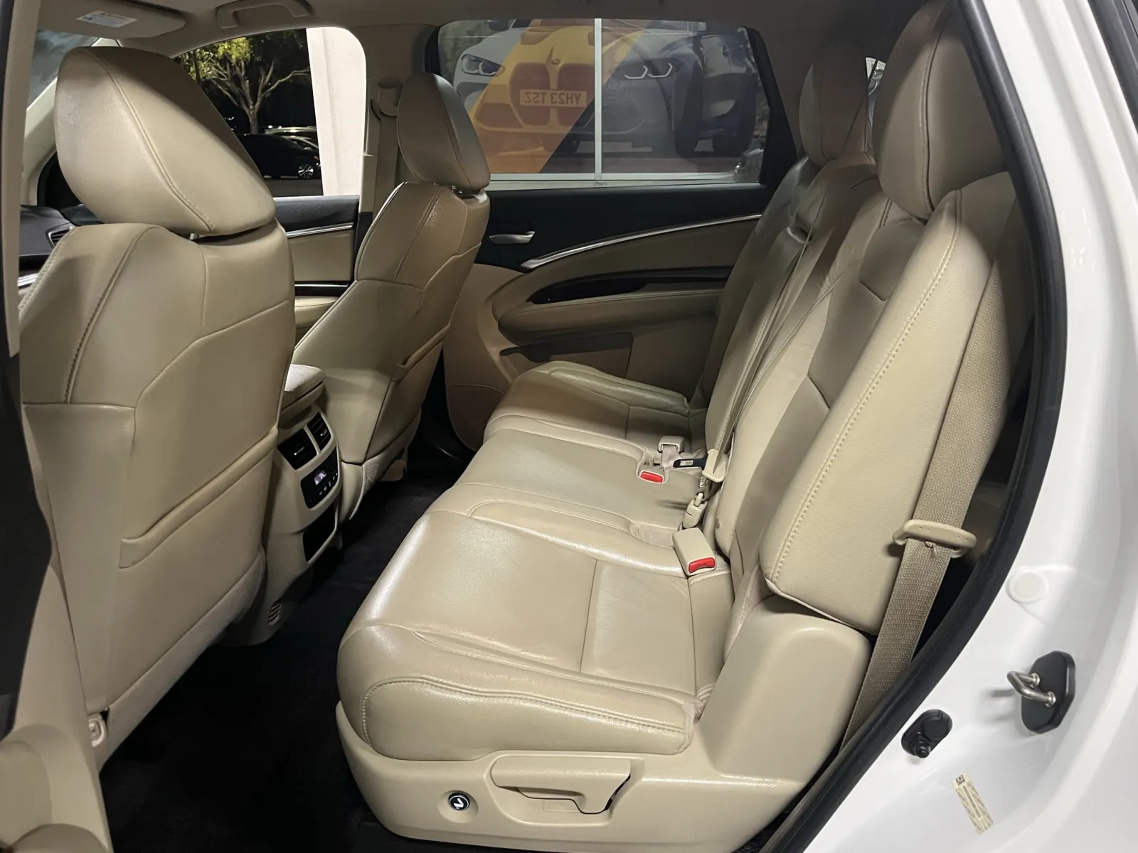 Acura MDX photo 30