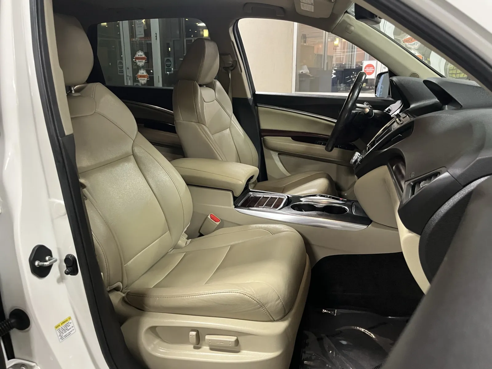 Acura MDX photo 29