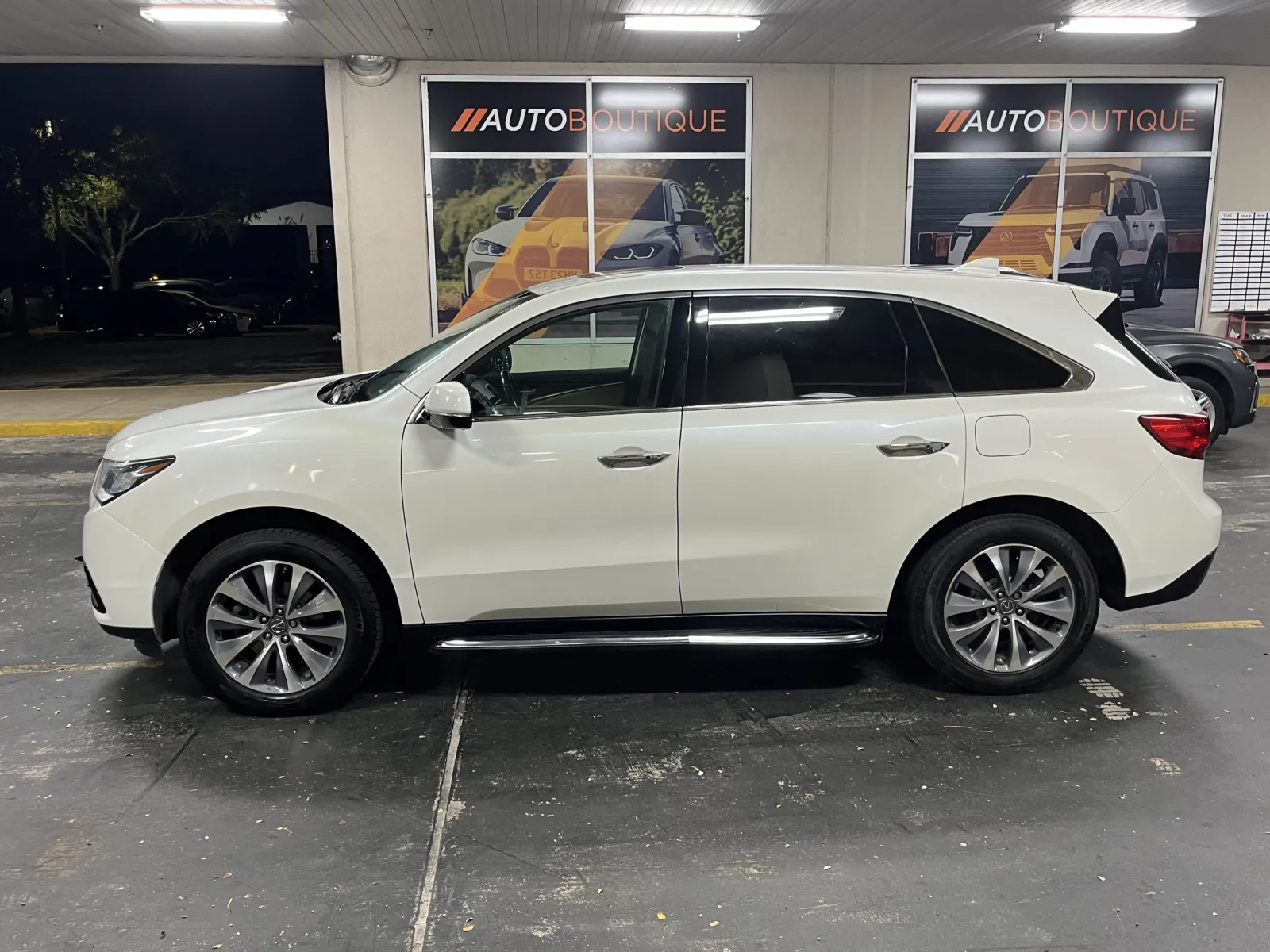 Acura MDX photo 12