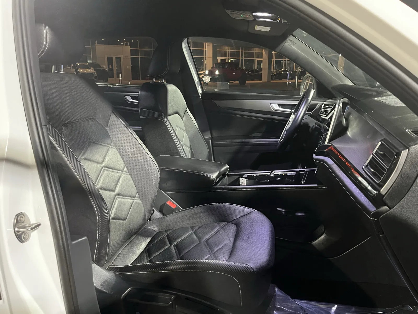 Volkswagen Atlas Cross Sport photo 25