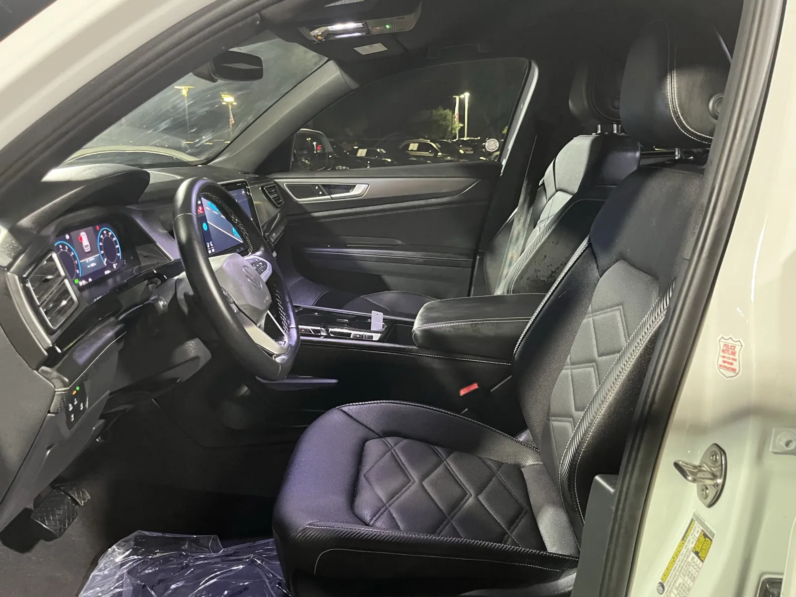 Volkswagen Atlas Cross Sport photo 24