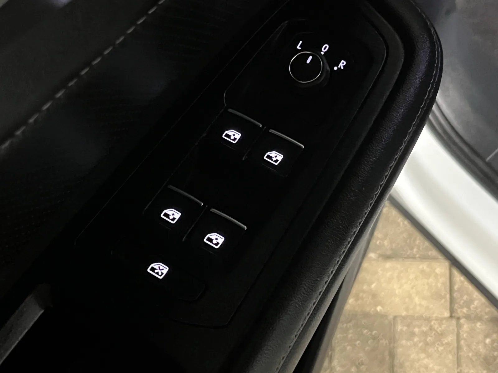 Volkswagen Atlas Cross Sport photo 22