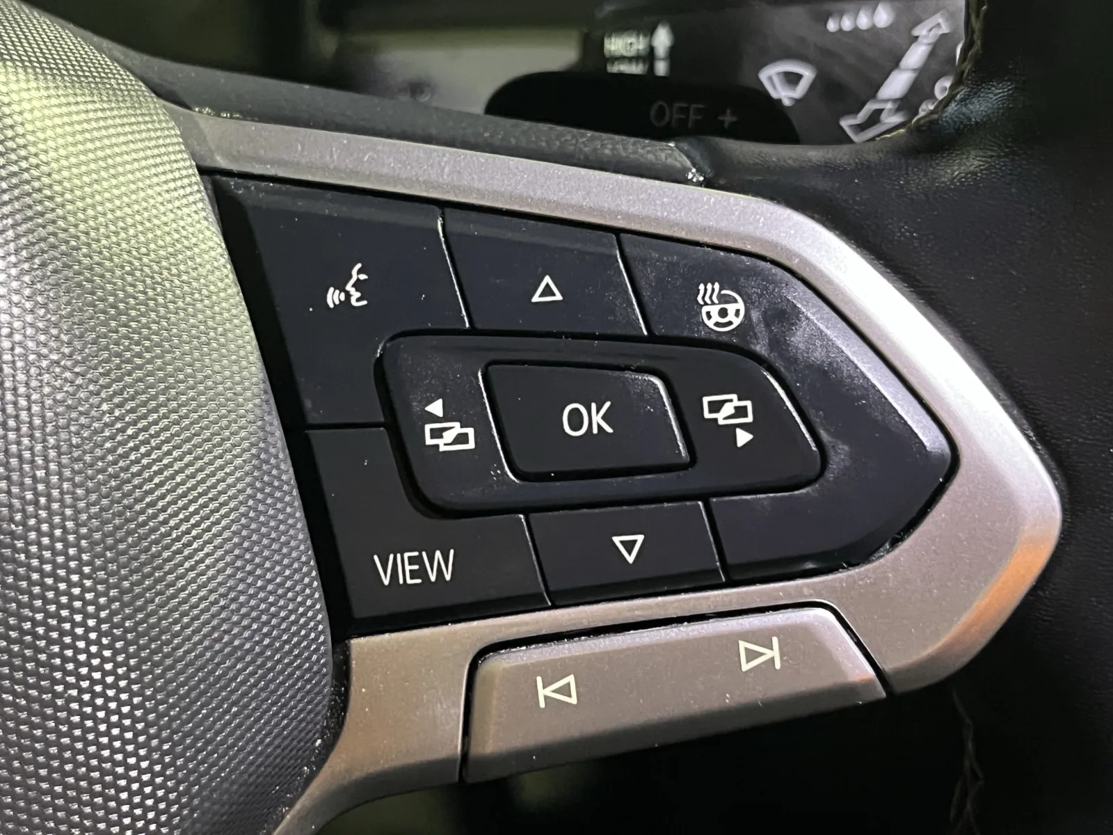 Volkswagen Atlas Cross Sport photo 17