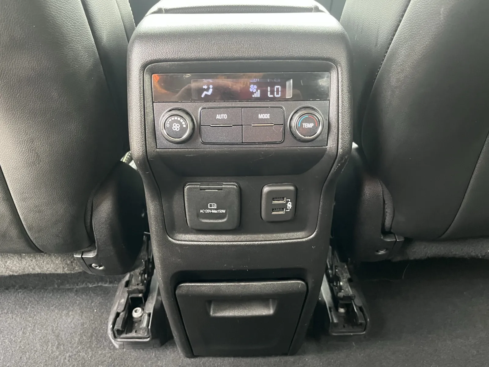 GMC Acadia photo 27