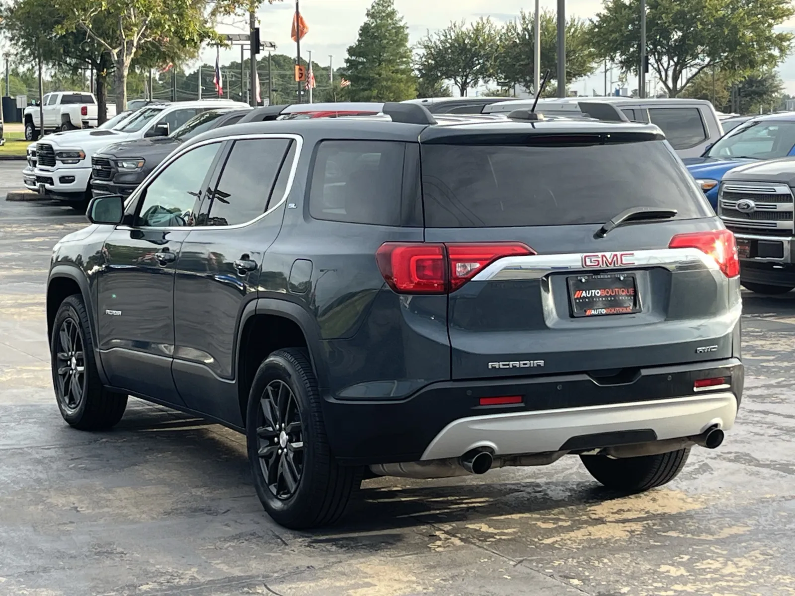 GMC Acadia photo 9