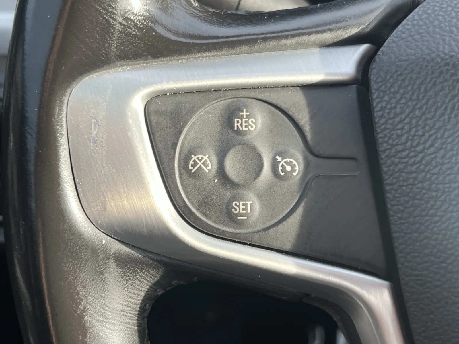 GMC Acadia photo 19