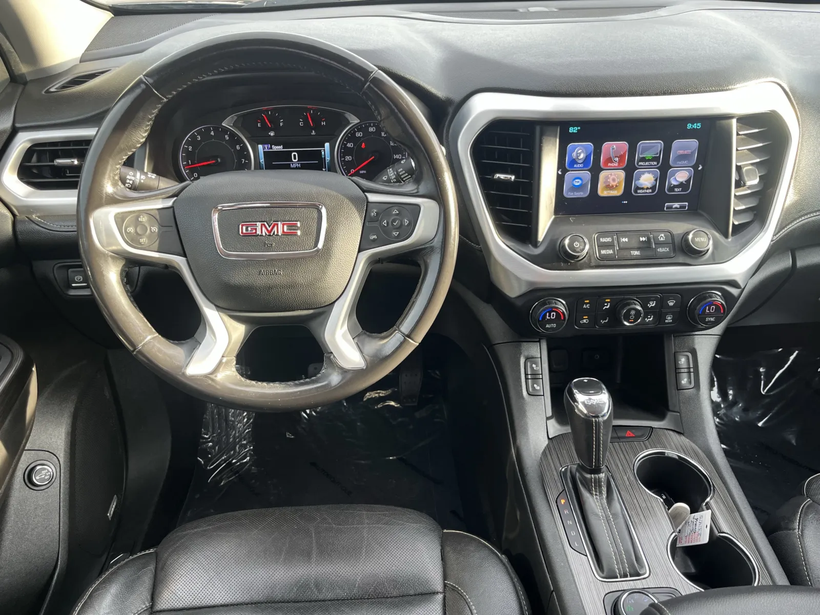 GMC Acadia photo 17