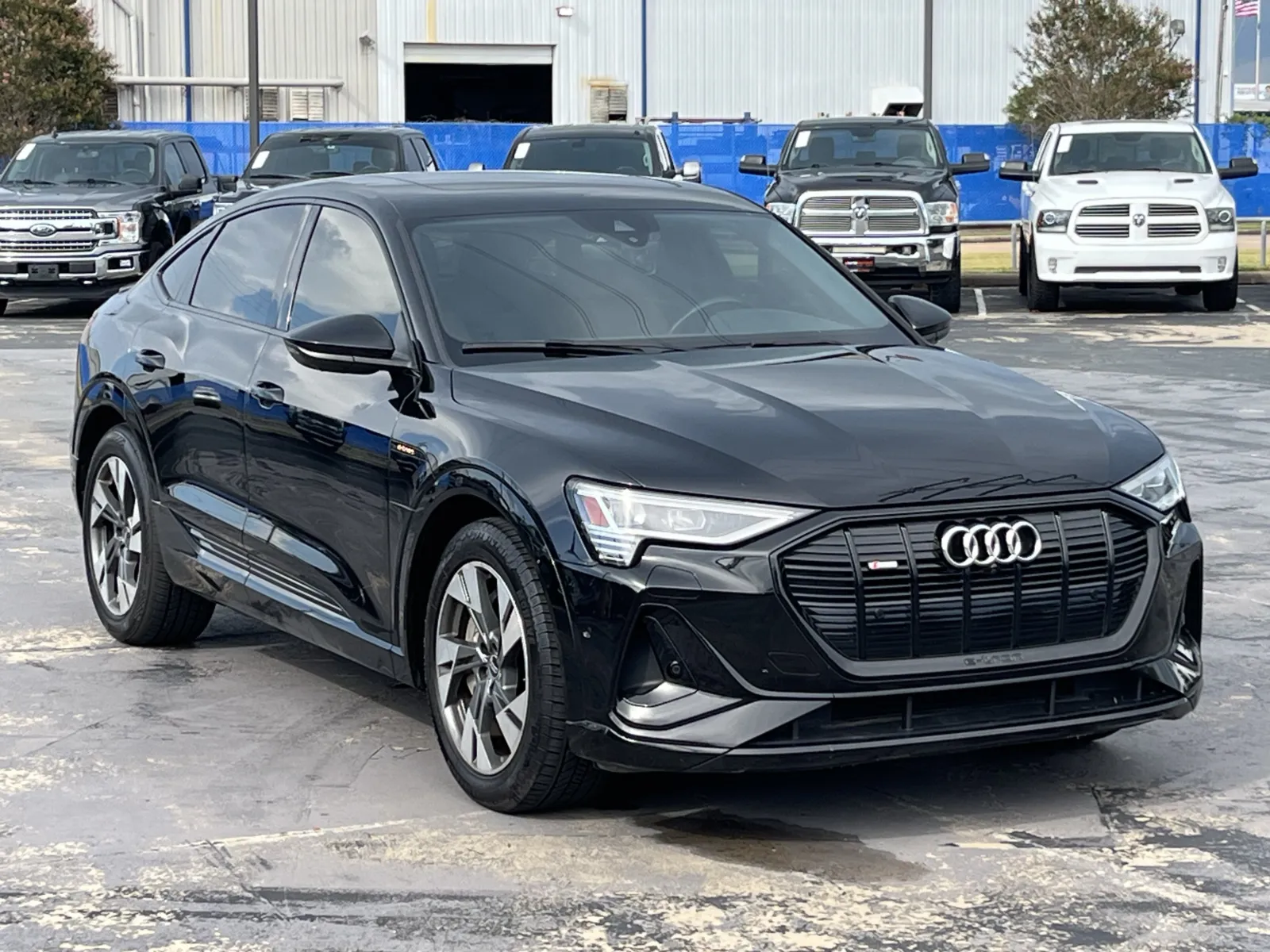 Audi e-tron Sportback photo 3