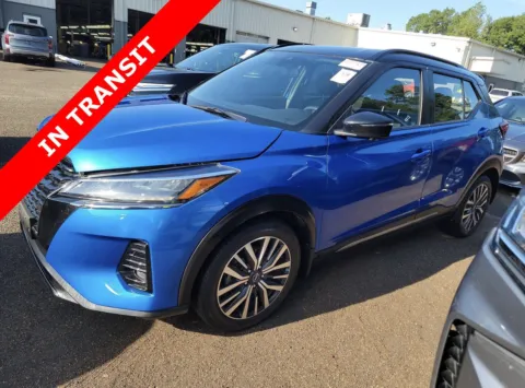 Blue 2023 Nissan Kicks SR for sale in Alvin, TX