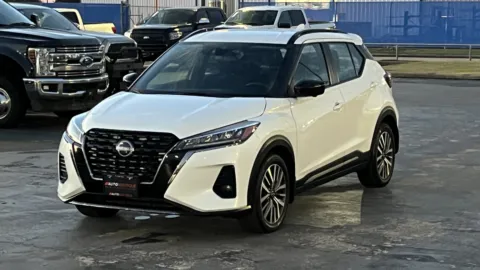 White 2024 Nissan Kicks SR for sale in Alvin, TX