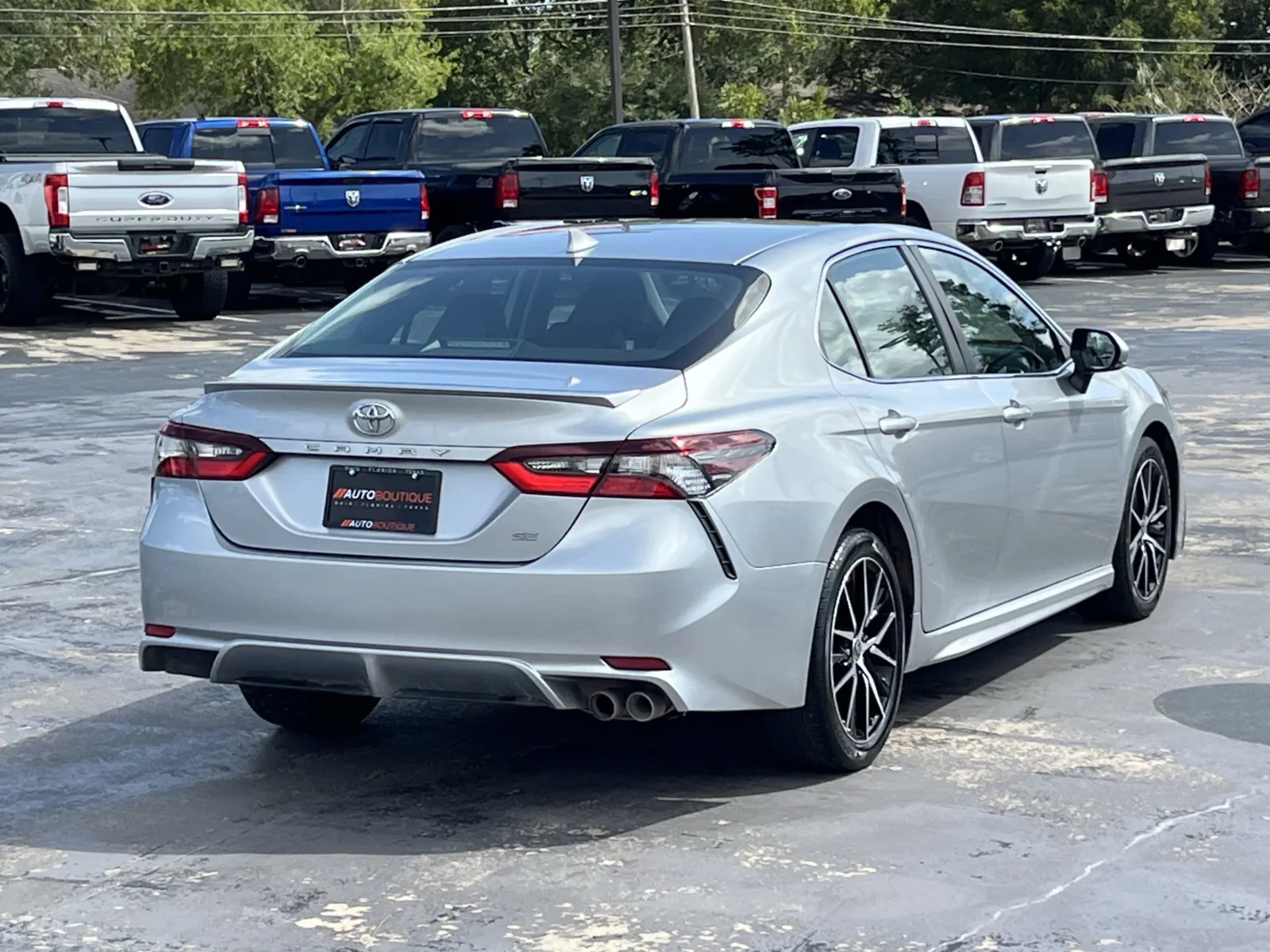 Toyota Camry photo 8