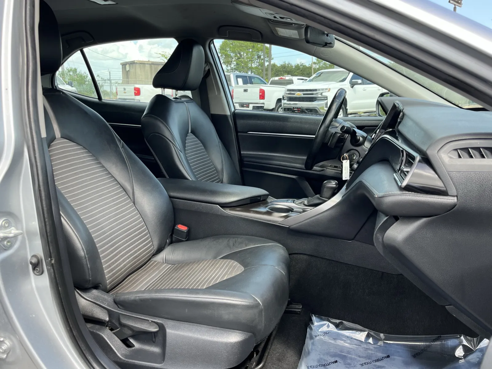 Toyota Camry photo 25