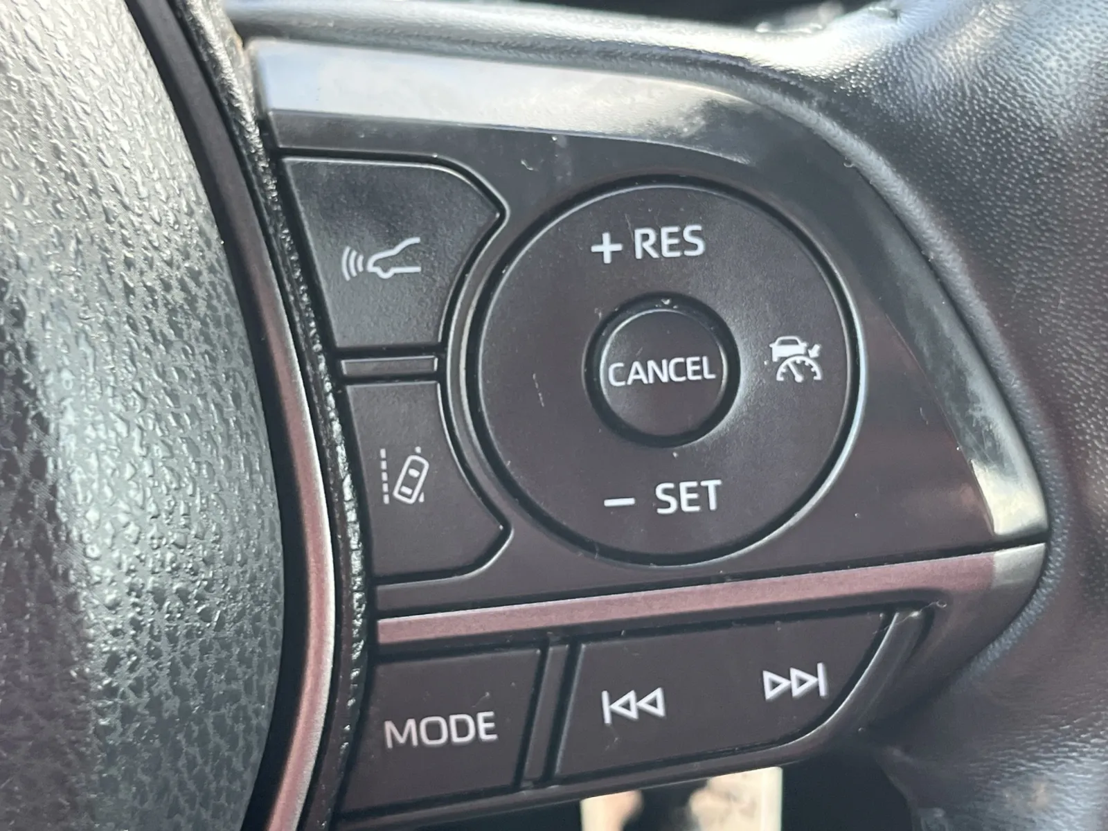 Toyota Camry photo 17