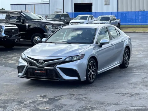 Photos of 2022 Toyota Camry SE for sale in Alvin, TX at Auto Boutique Texas